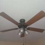Ceiling light fixture