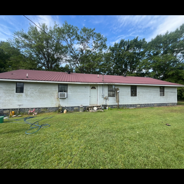 Mobile home job. Only Vinyl was washed.