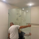 Frameless glass shower