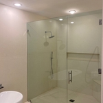 Frameless glass shower