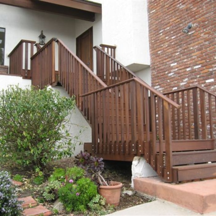 Ellegance in Hardwood