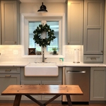 Kohler farm sink and Delta touch faucet.