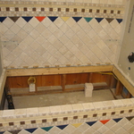 Bath tub