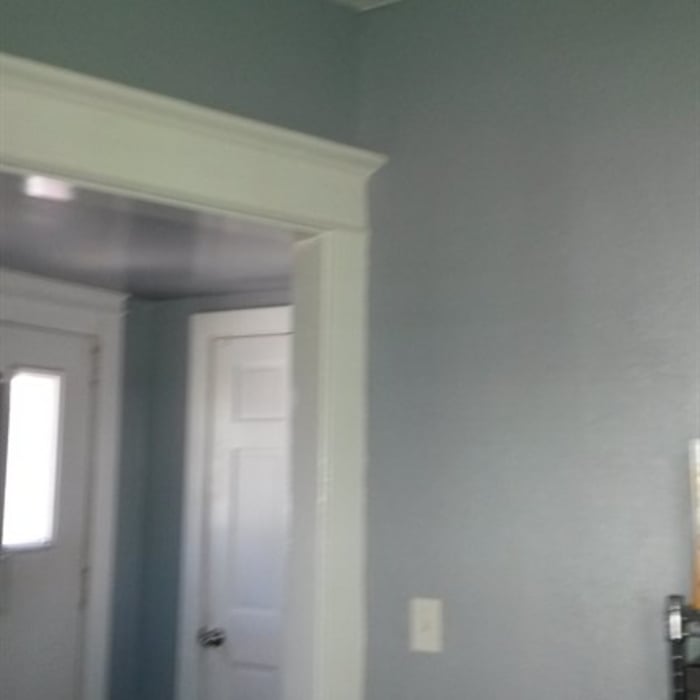 blue and white trim room