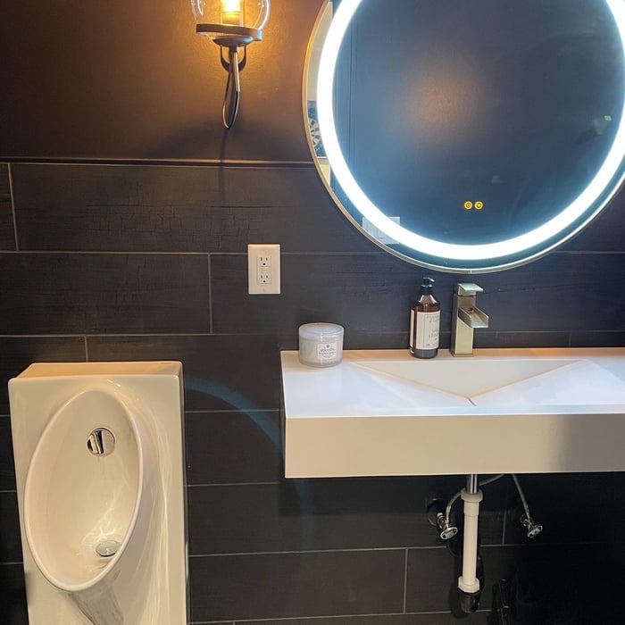 Urinal