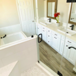 bathroom with shower/sauna