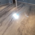 White and grey metallic floor