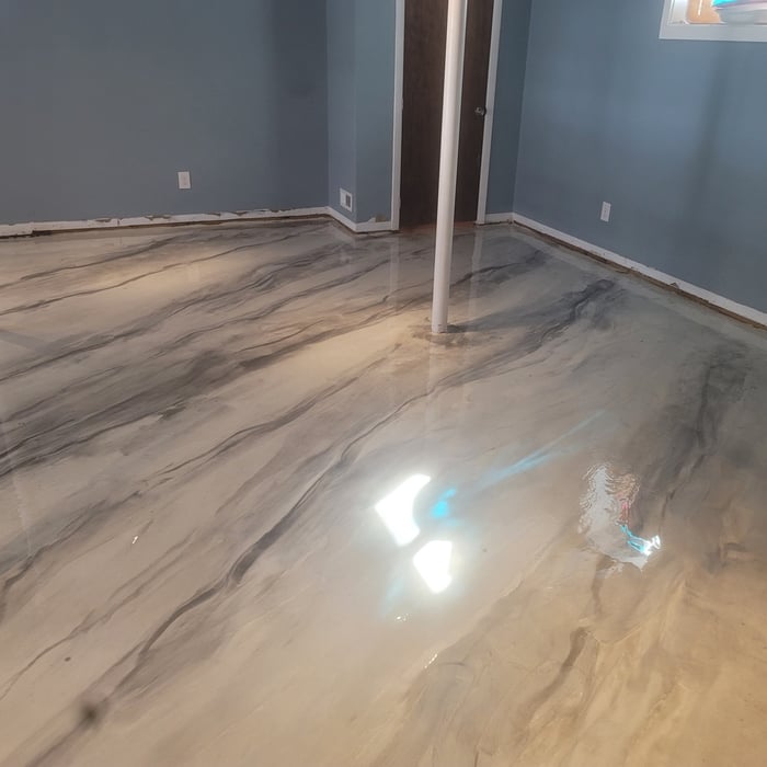 White and grey metallic floor