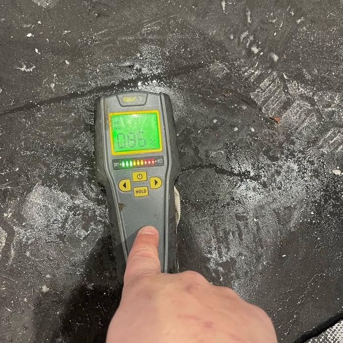 Moisture under laminate flooring from flooding