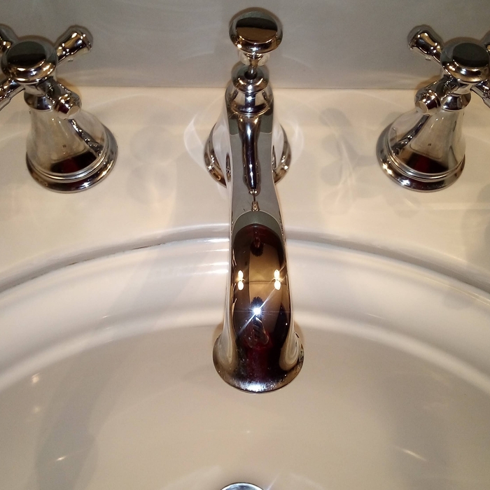 Bathroom cleaning done by Kay's