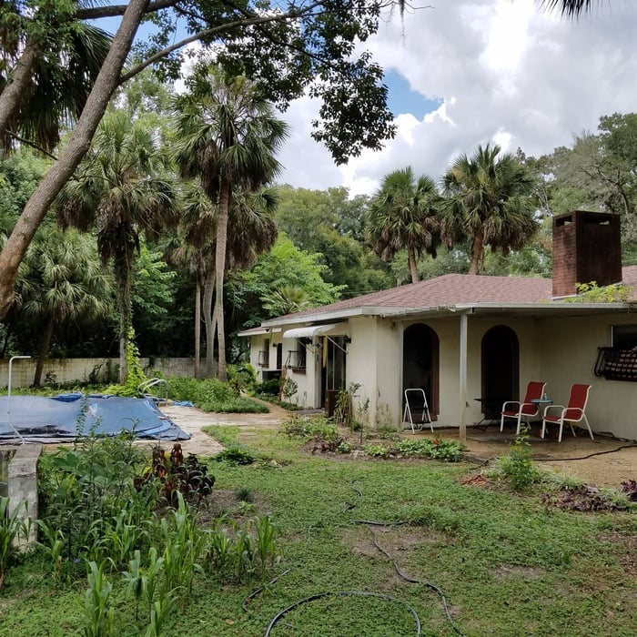 Before renovations the back yard had an abandoned look.