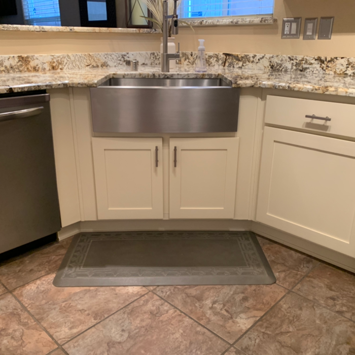 New farmhouse sink with new faucet