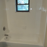 After/ tub and wall resurface in white color