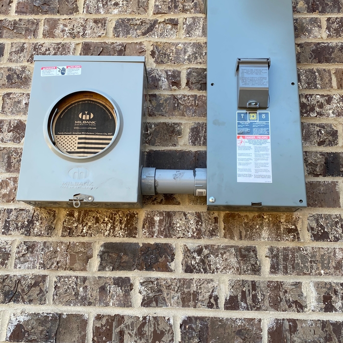 200 amp meter socket and disconnect.