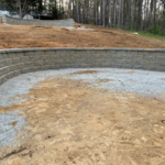 Retaining wall for outdoor fire pit