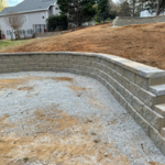 Retaining wall for outdoor fire pit