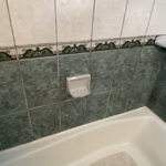 BEFORE: Deep cleaning + Bathtub detail