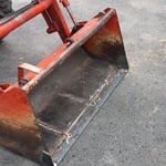 This bucket didnt take me long, plus I capped the welds with hard face on the bottom and top.