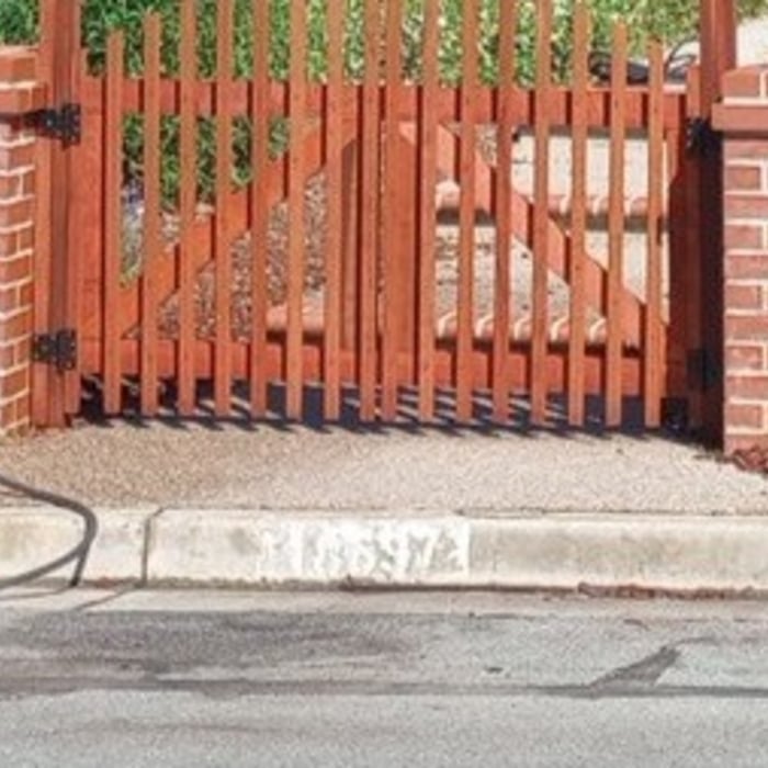 thank you gailwagner for giving me the opportunity to make your fence in front of your house18697 carriage hill Dr San Jose ca