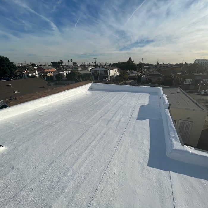 The roof is finally then coated with a silicone layer.
