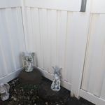 Before and after of fence cleaning