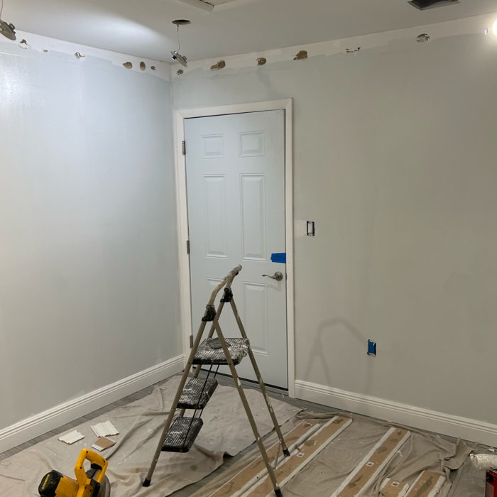 Painting bedroom walls and ceiling