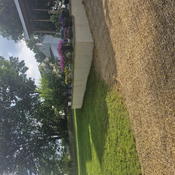 Retaining wall