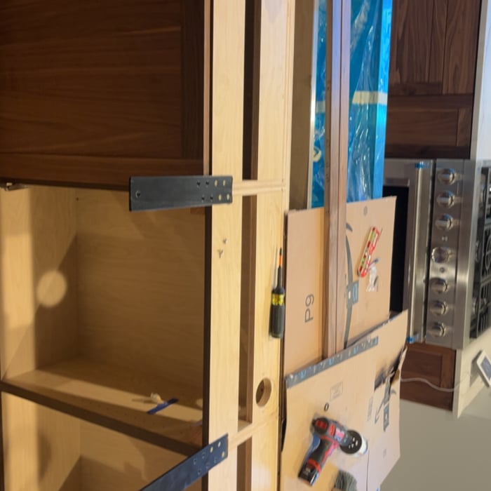 Counter top bracing