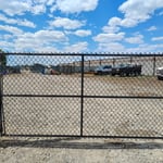 6ft bl fence, double gate
