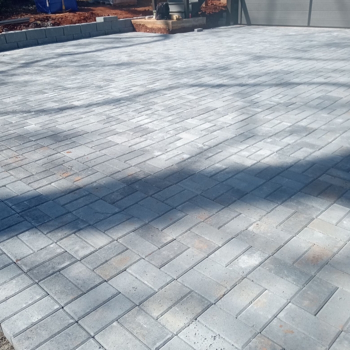 Lincoln Avenue Paver Install