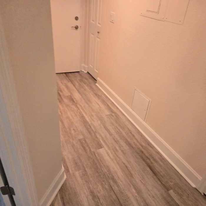 1368 sq ft