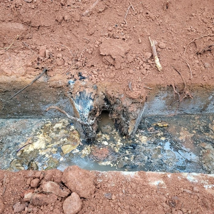 Outlet Baffle and Tail-out Repair With Pumpout
