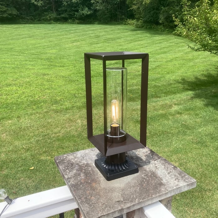 LED Low-Voltage Deck Lighting with (2) pillar Light fixtures