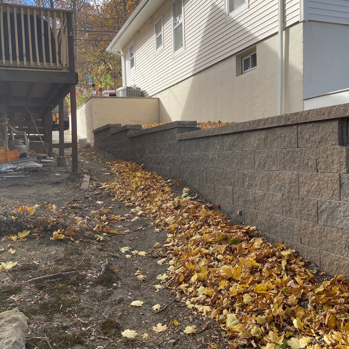 Retaining wall