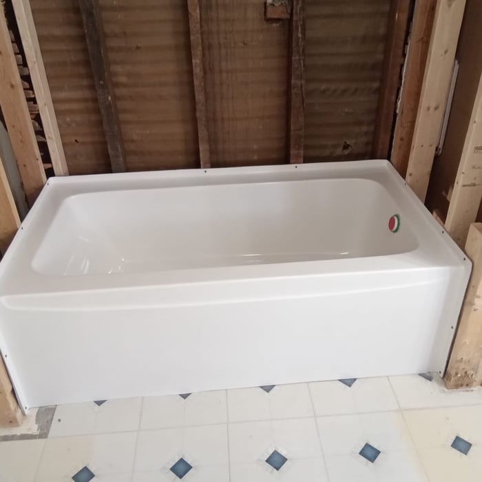 New Tub Before Walls Are Installed