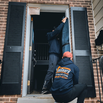 First we start with a door protection to safeguard the whole move process.