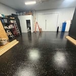 Decorative flake floors