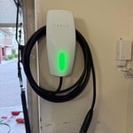 Tesla wall conector