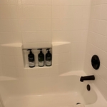 Main bathroom bathtub