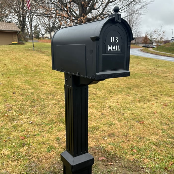 New 4x4 Post and Mailbox