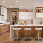 Kitchen Peninsula & Bar