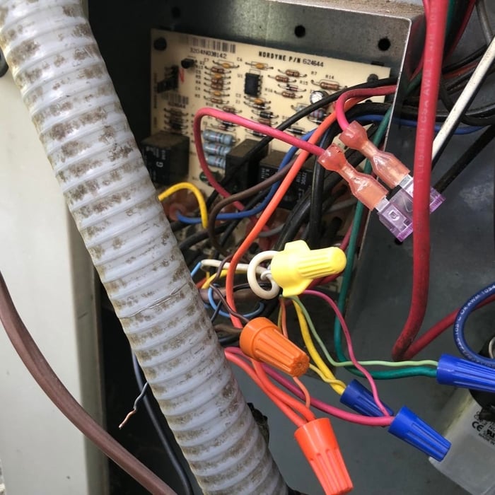 Creative way too confuse next repair perso .