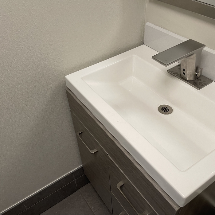 Meineke Bathroom Facelift