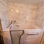 Walk-in tub