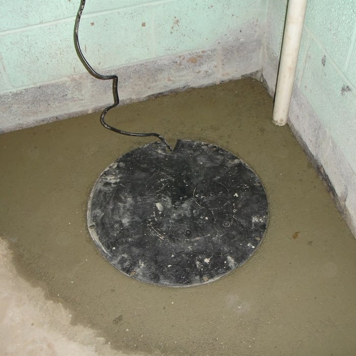 Sump pump with a cover