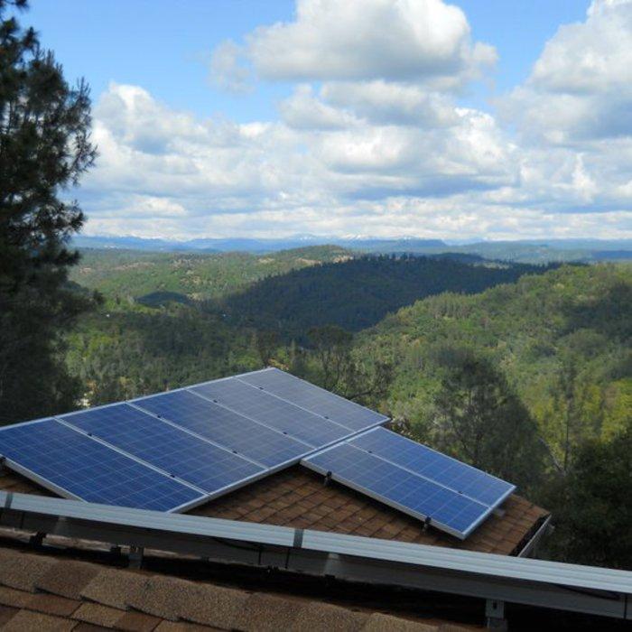 Solar install on a garage in Grass Valley, CA