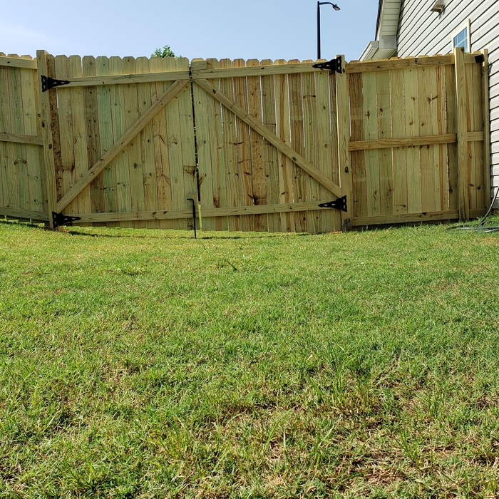 Nail Up Wood Fence