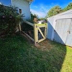 420' of 4' tall 2 rail