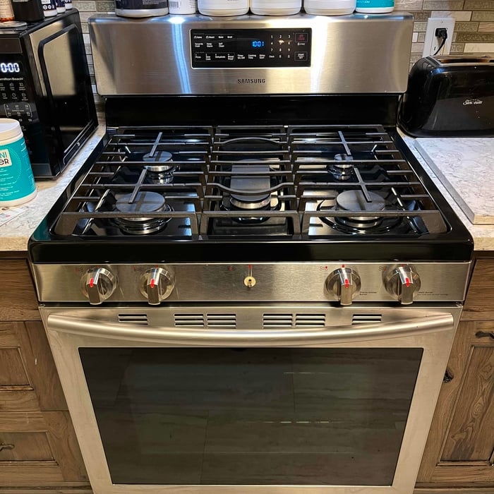 Finish cleaning a stove