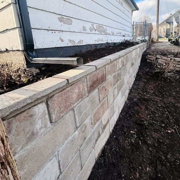 concrete retaining wall